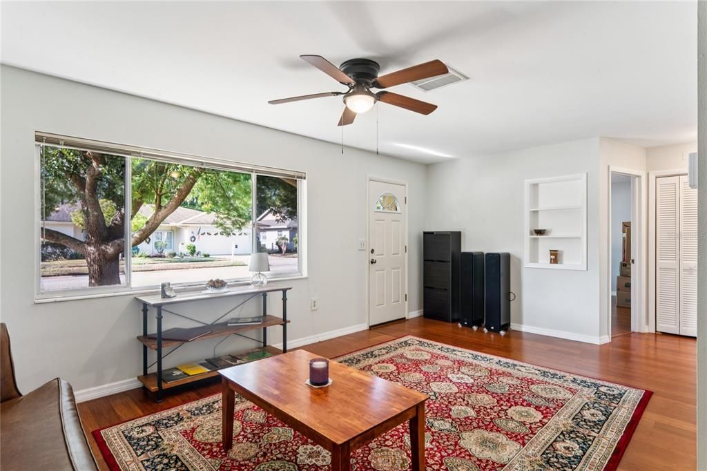 En Venta: $259,900 (3 camas, 2 baños, 1424 Pies cuadrados)