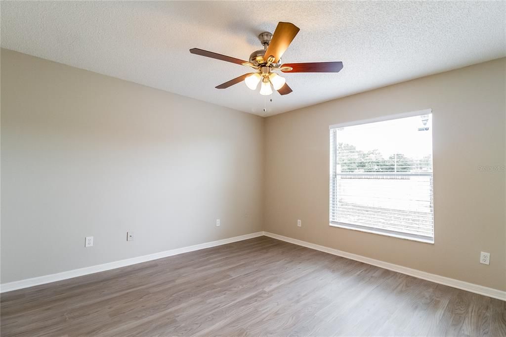 出租: $2,460 (4 贝兹, 2 浴室, 1650 平方英尺)