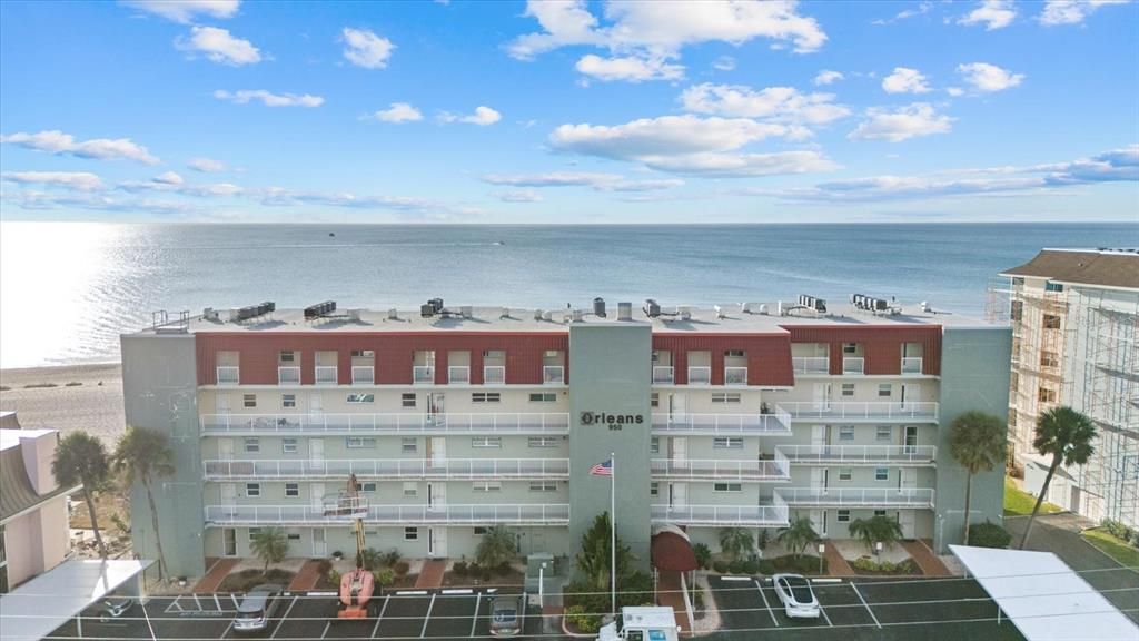 For Sale: $515,000 (2 beds, 2 baths, 872 Square Feet)