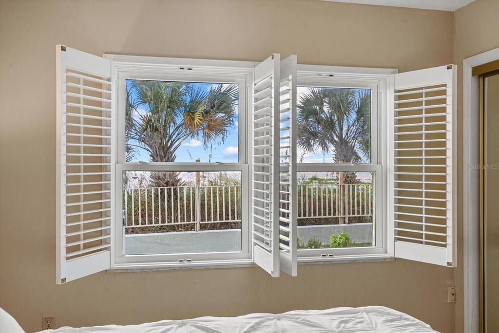 For Sale: $515,000 (2 beds, 2 baths, 872 Square Feet)