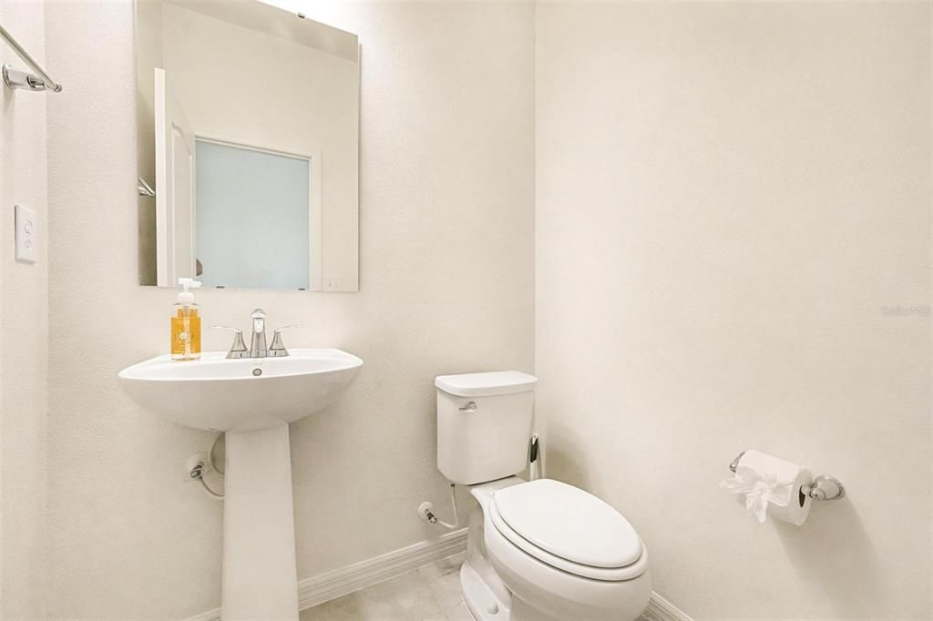 待售: $560,000 (5 贝兹, 3 浴室, 3530 平方英尺)