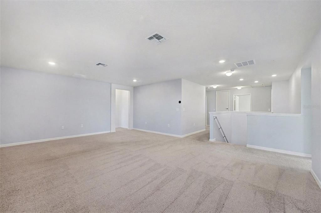 待售: $560,000 (5 贝兹, 3 浴室, 3530 平方英尺)