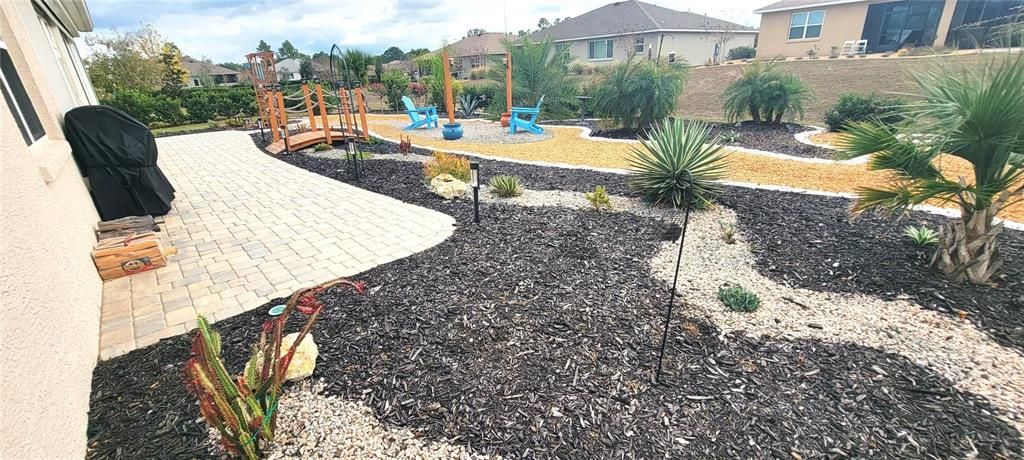 待售: $425,000 (3 贝兹, 2 浴室, 1651 平方英尺)