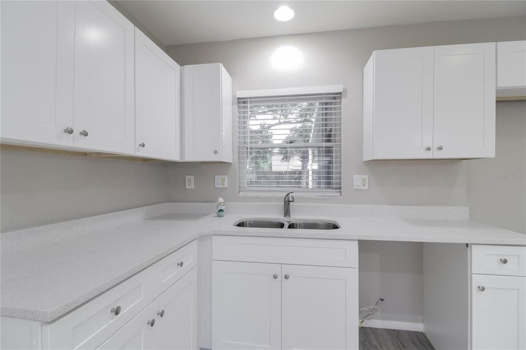 En Renta: $2,195 (3 camas, 2 baños, 1469 Pies cuadrados)