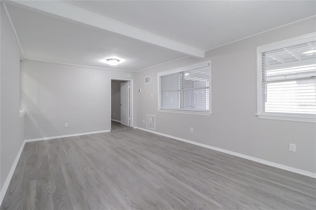 En Renta: $2,195 (3 camas, 2 baños, 1469 Pies cuadrados)