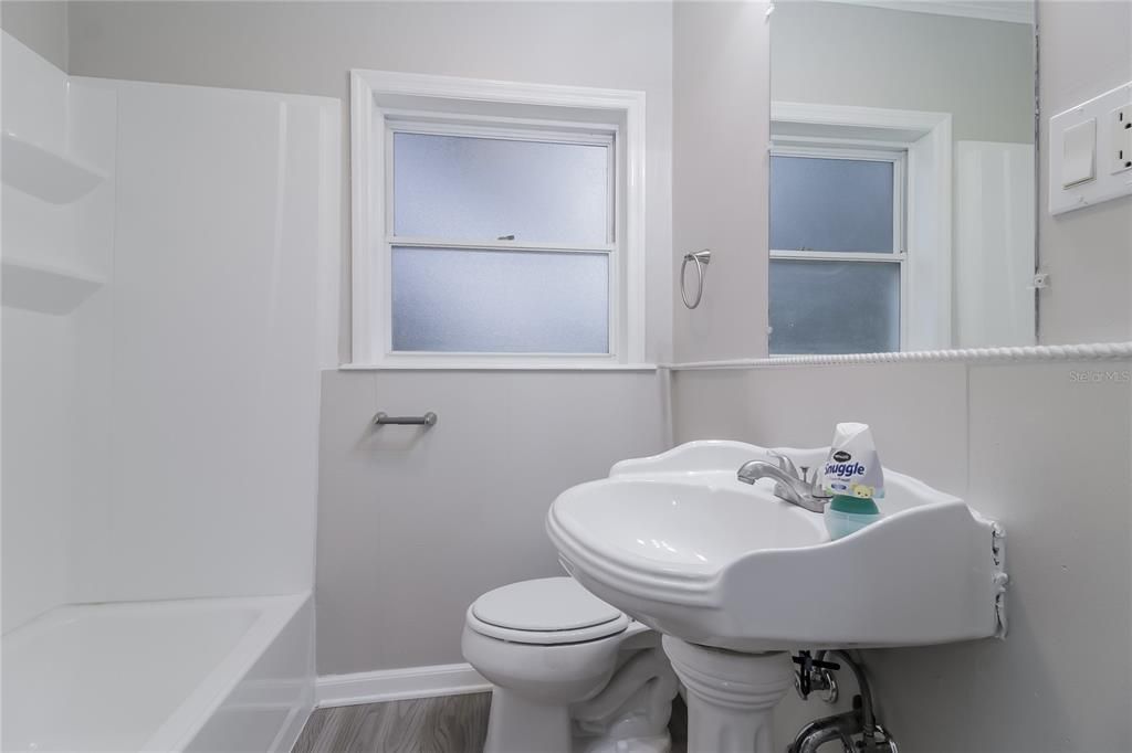 En Renta: $2,195 (3 camas, 2 baños, 1469 Pies cuadrados)