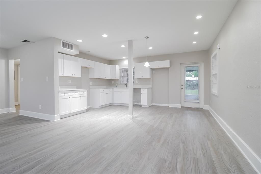 En Renta: $2,195 (3 camas, 2 baños, 1469 Pies cuadrados)