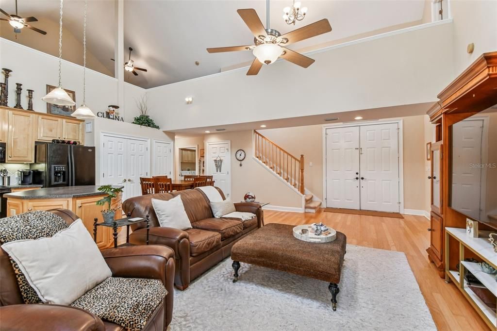 En Venta: $625,000 (4 camas, 3 baños, 2516 Pies cuadrados)