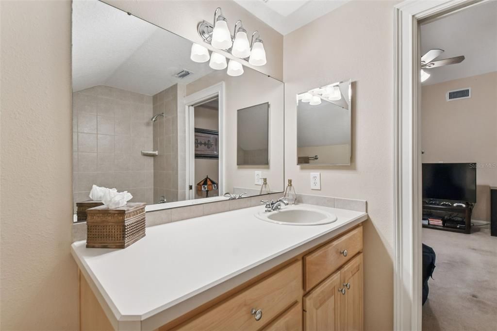 En Venta: $625,000 (4 camas, 3 baños, 2516 Pies cuadrados)