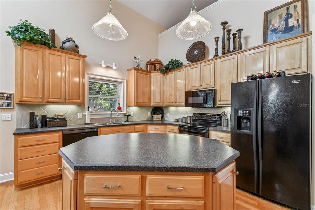 En Venta: $625,000 (4 camas, 3 baños, 2516 Pies cuadrados)