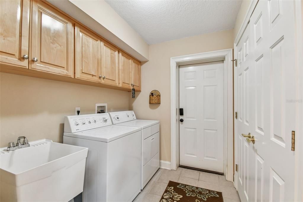 En Venta: $625,000 (4 camas, 3 baños, 2516 Pies cuadrados)