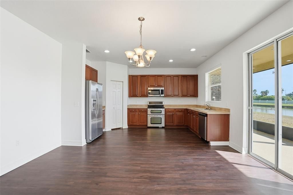 待售: $314,900 (3 贝兹, 2 浴室, 1880 平方英尺)