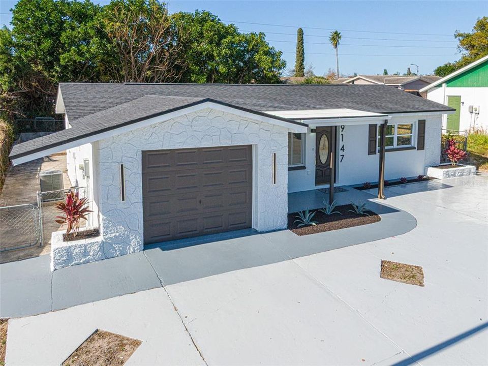 待售: $260,000 (2 贝兹, 2 浴室, 990 平方英尺)