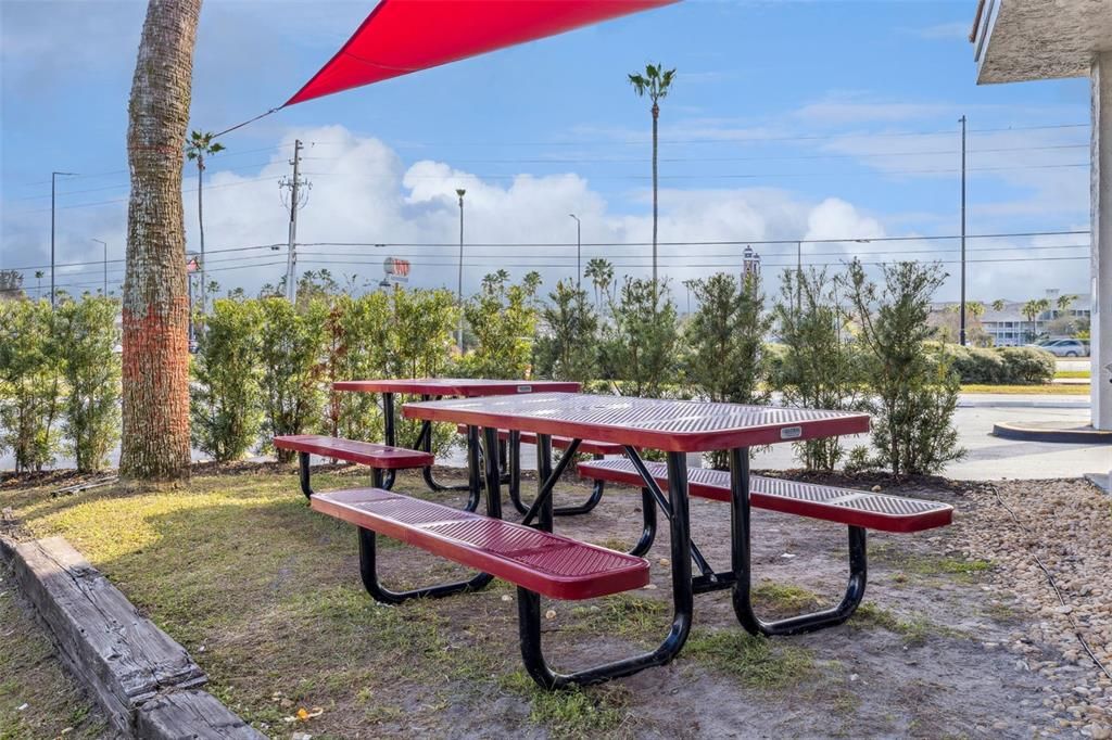 待售: $65,000 (1 贝兹, 1 浴室, 231 平方英尺)