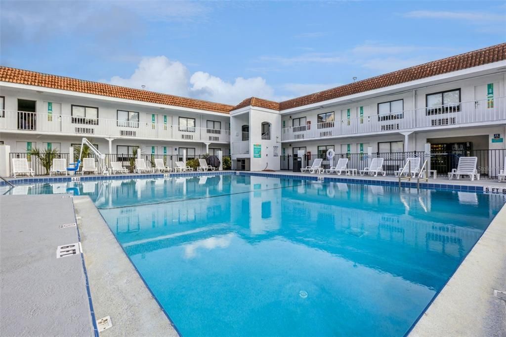 待售: $65,000 (1 贝兹, 1 浴室, 231 平方英尺)