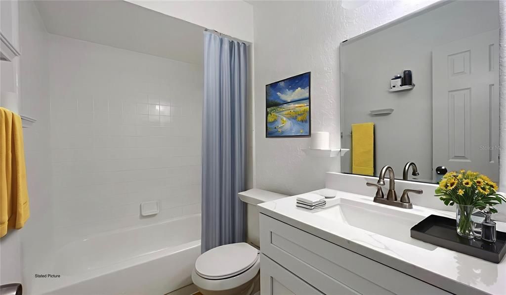 For Sale: $295,000 (2 beds, 2 baths, 982 Square Feet)