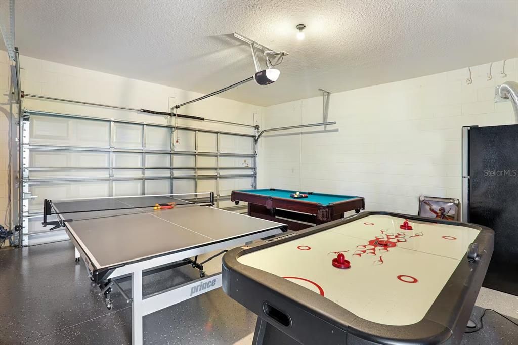 For Sale: $610,000 (6 beds, 6 baths, 3642 Square Feet)