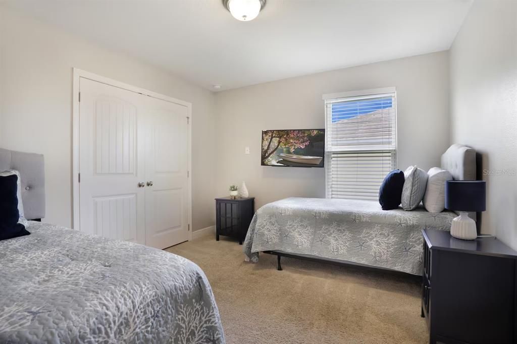 For Sale: $610,000 (6 beds, 6 baths, 3642 Square Feet)