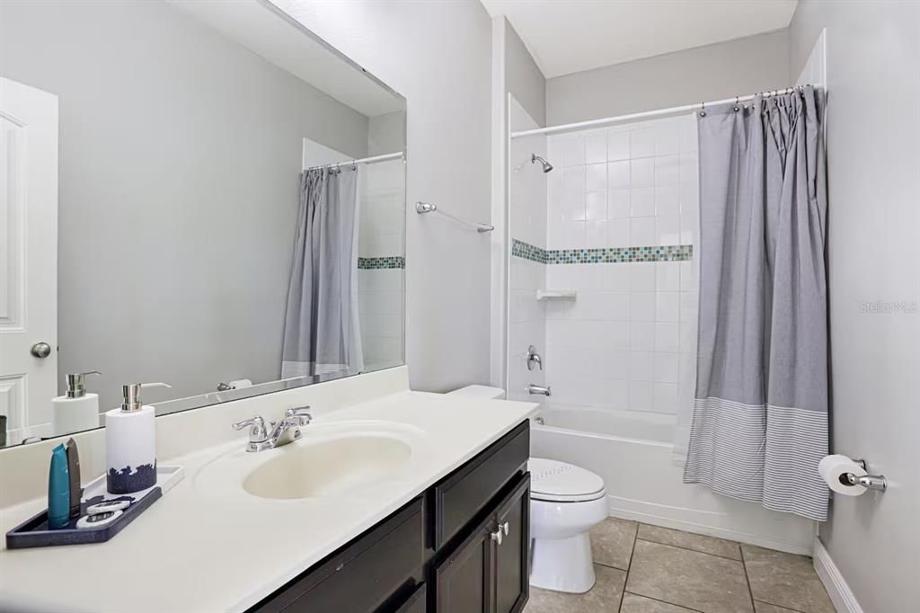 For Sale: $610,000 (6 beds, 6 baths, 3642 Square Feet)