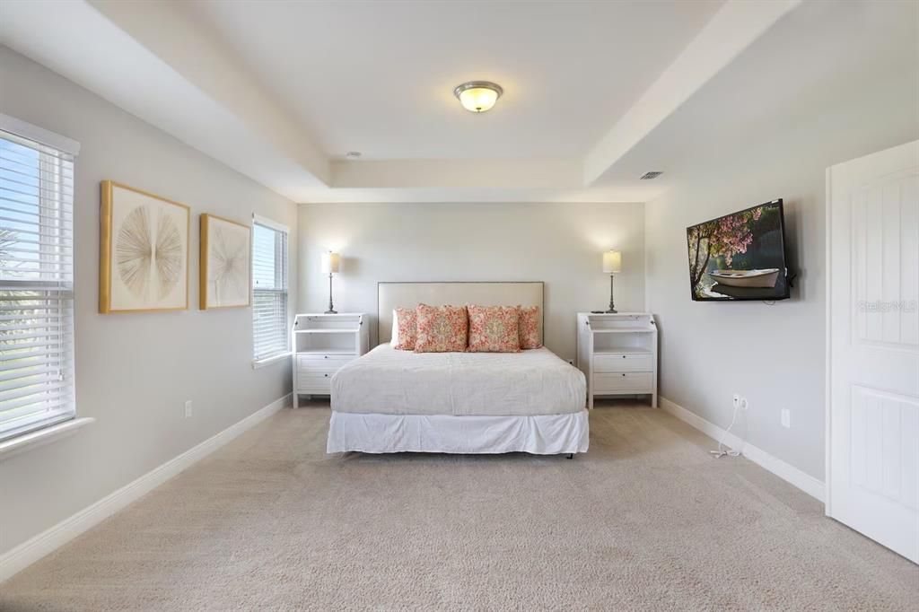 For Sale: $610,000 (6 beds, 6 baths, 3642 Square Feet)