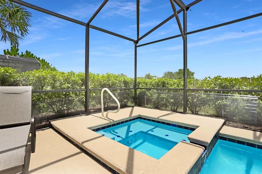 For Sale: $610,000 (6 beds, 6 baths, 3642 Square Feet)