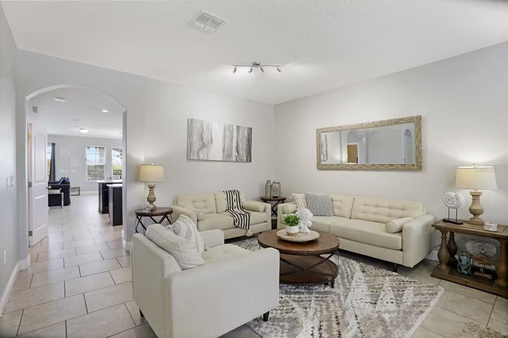 For Sale: $610,000 (6 beds, 6 baths, 3642 Square Feet)