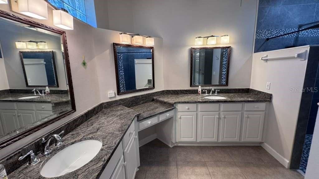 出租: $3,450 (3 贝兹, 2 浴室, 2522 平方英尺)