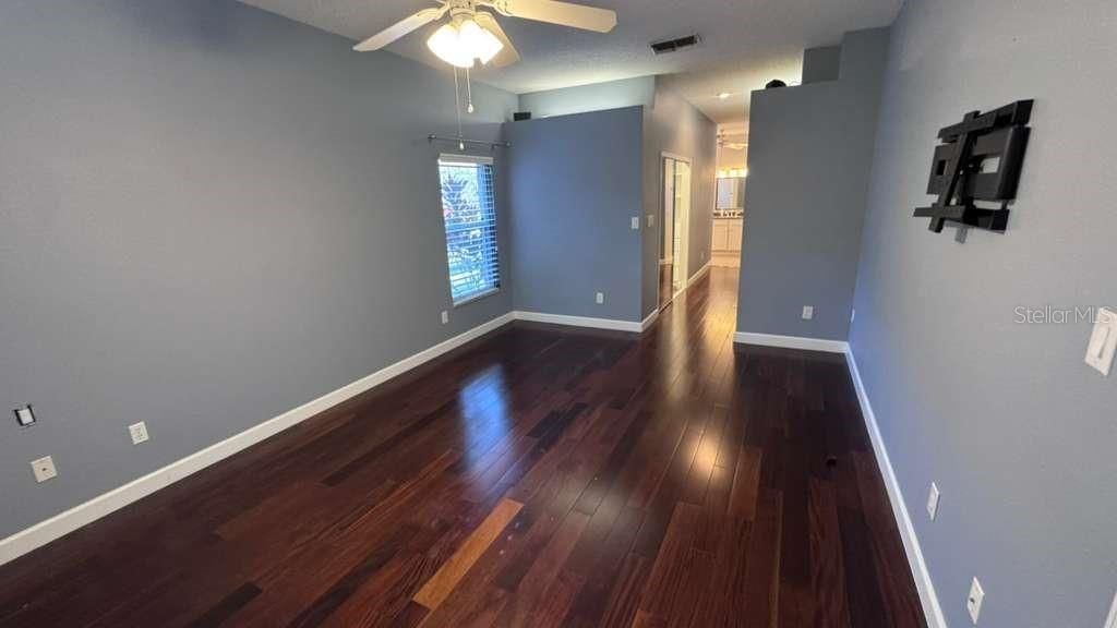 出租: $3,450 (3 贝兹, 2 浴室, 2522 平方英尺)