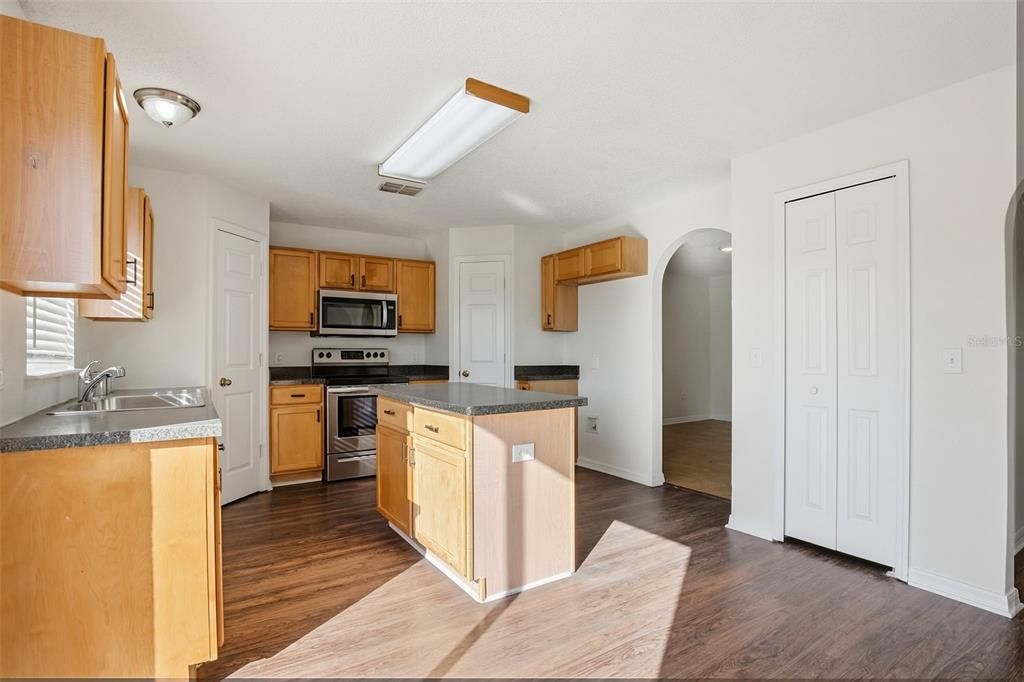 For Sale: $374,900 (4 beds, 2 baths, 2260 Square Feet)