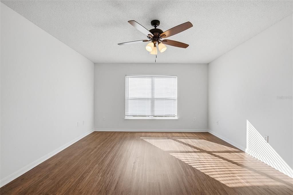 For Sale: $374,900 (4 beds, 2 baths, 2260 Square Feet)