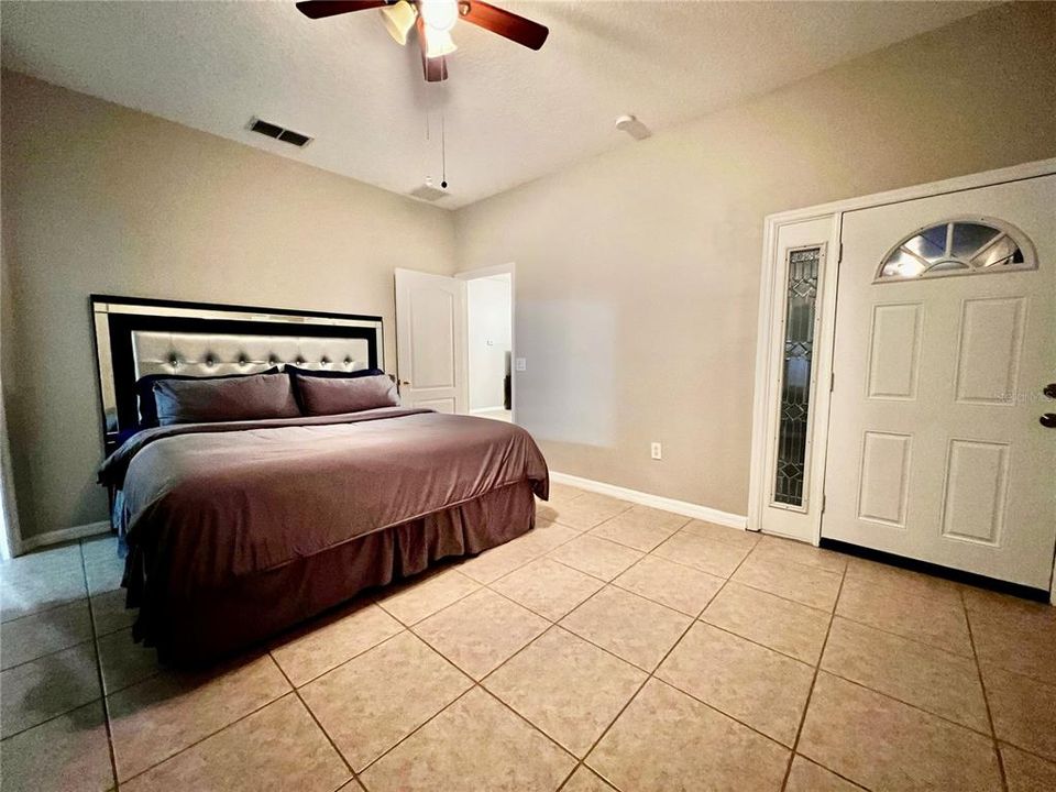 For Rent: $2,550 (3 beds, 2 baths, 1625 Square Feet)
