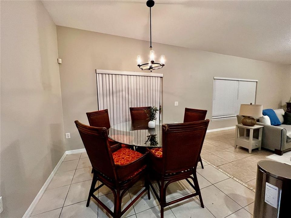 For Rent: $2,550 (3 beds, 2 baths, 1625 Square Feet)