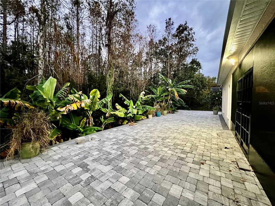 For Rent: $2,550 (3 beds, 2 baths, 1625 Square Feet)