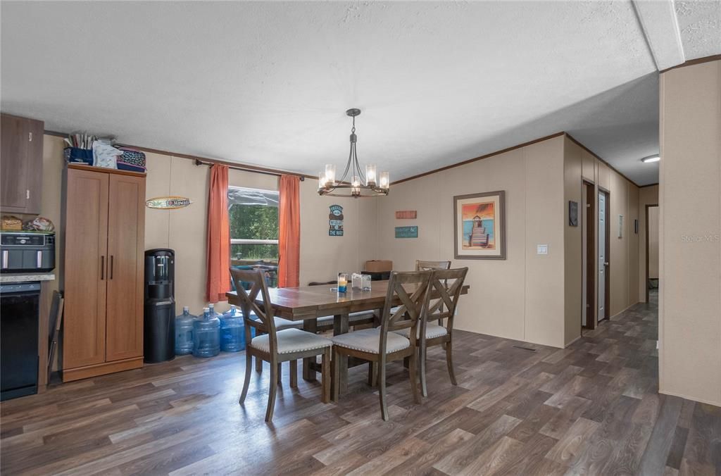 For Sale: $349,000 (5 beds, 3 baths, 2128 Square Feet)