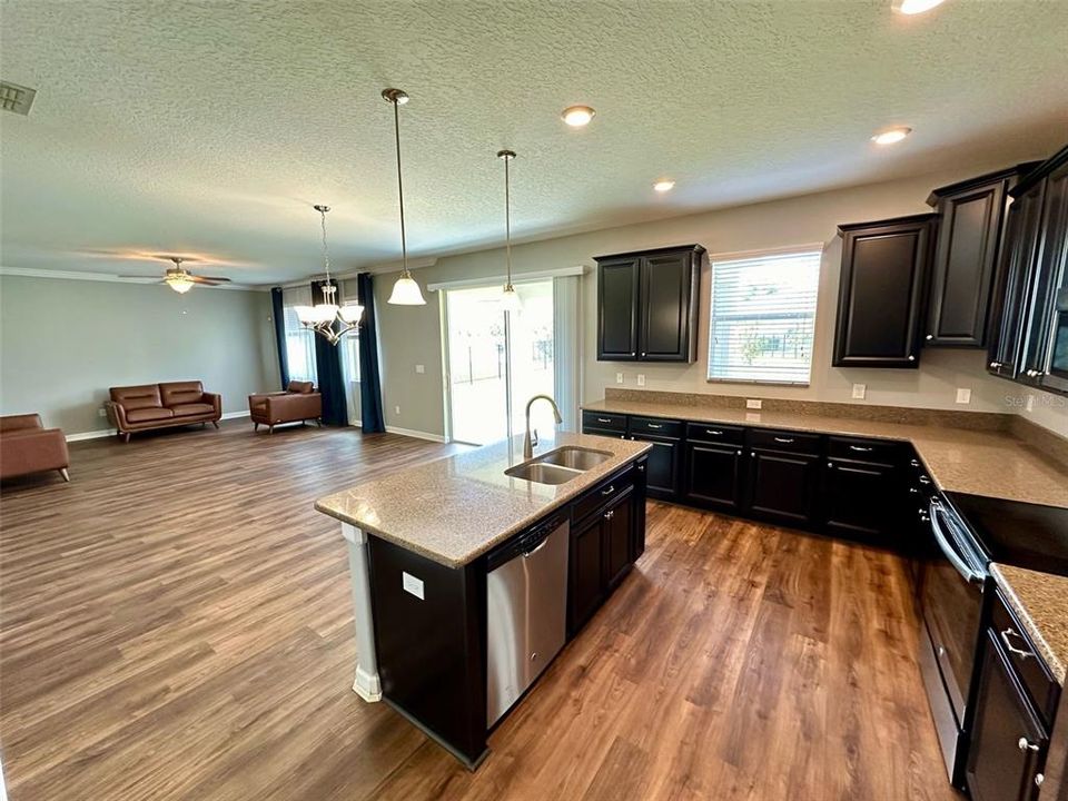 For Rent: $3,500 (4 beds, 2 baths, 2623 Square Feet)