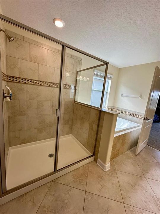 For Rent: $3,500 (4 beds, 2 baths, 2623 Square Feet)