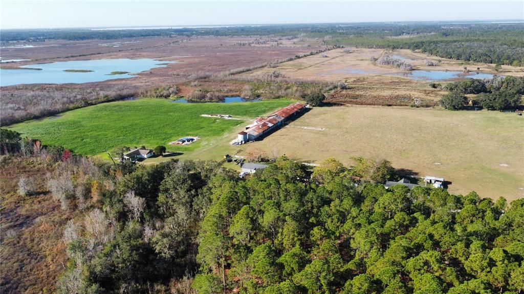 На продажу: $299,000 (35.17 acres)