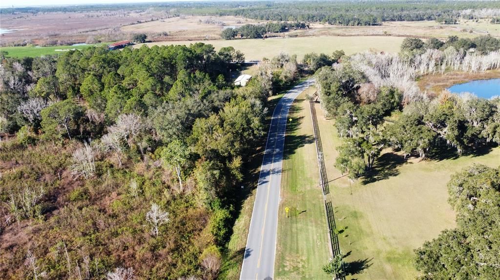 На продажу: $299,000 (35.17 acres)