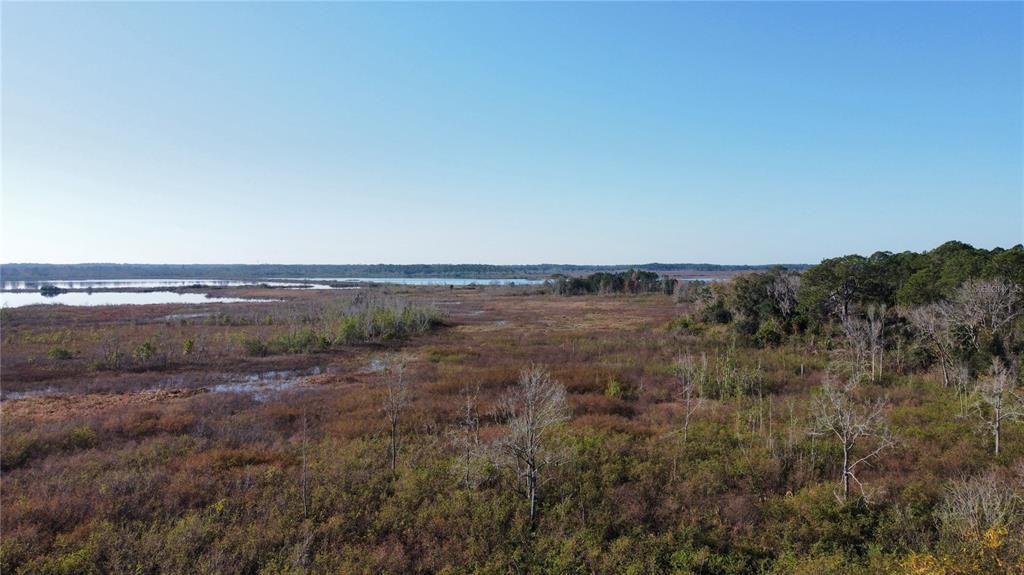 На продажу: $299,000 (35.17 acres)