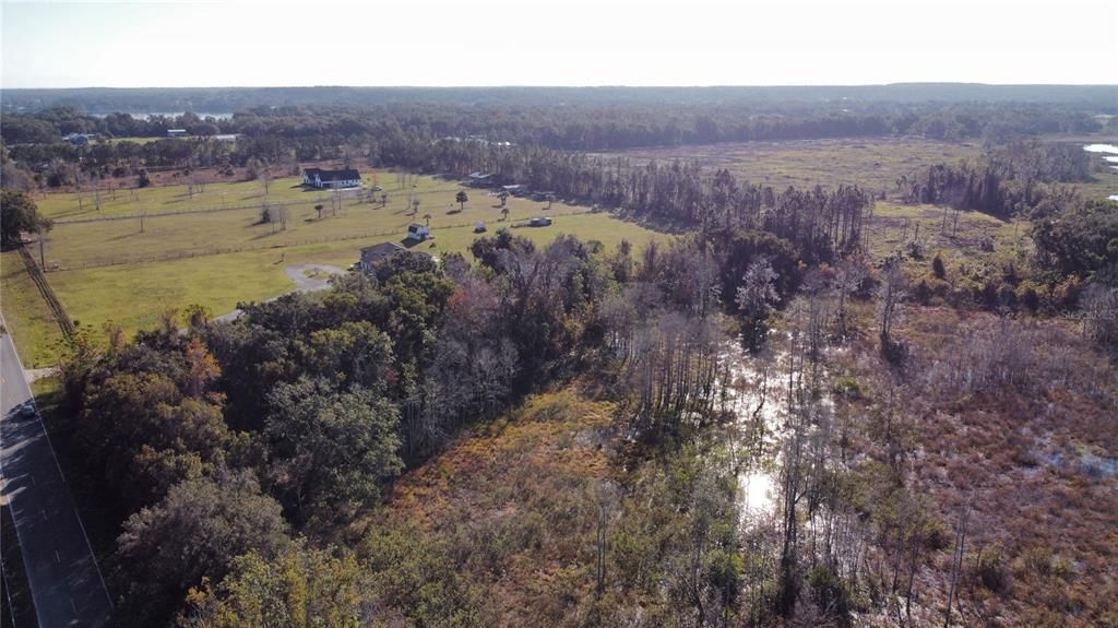 На продажу: $299,000 (35.17 acres)