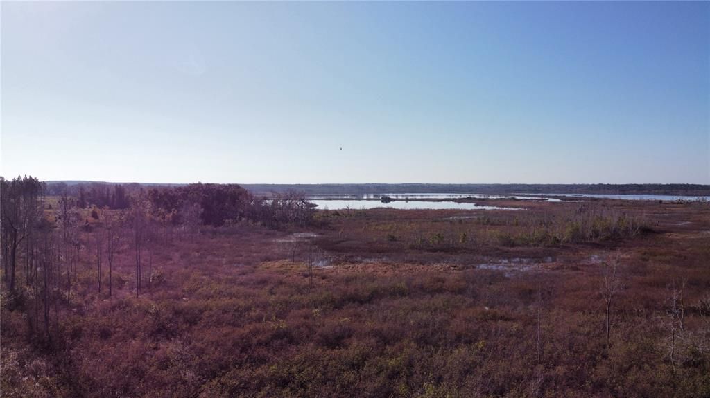 На продажу: $299,000 (35.17 acres)