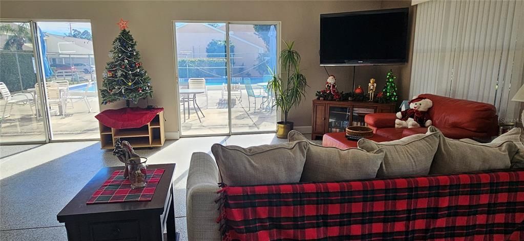 For Sale: $207,000 (3 beds, 2 baths, 1244 Square Feet)