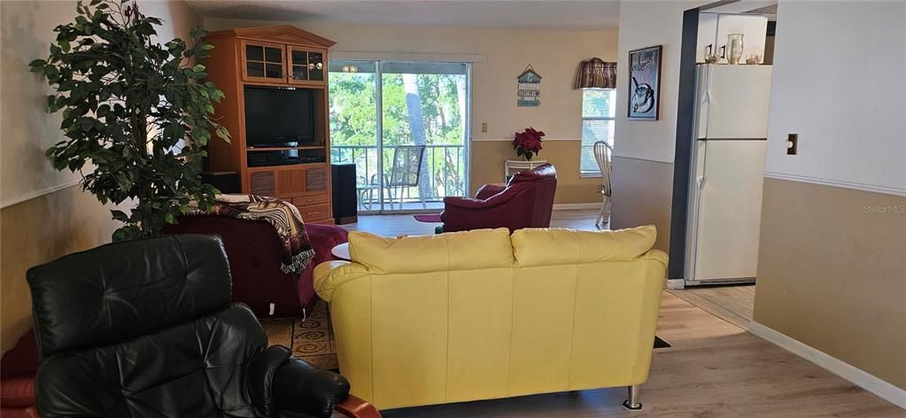 For Sale: $207,000 (3 beds, 2 baths, 1244 Square Feet)