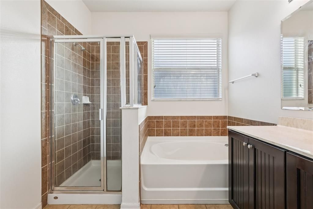 待售: $339,000 (4 贝兹, 2 浴室, 1686 平方英尺)