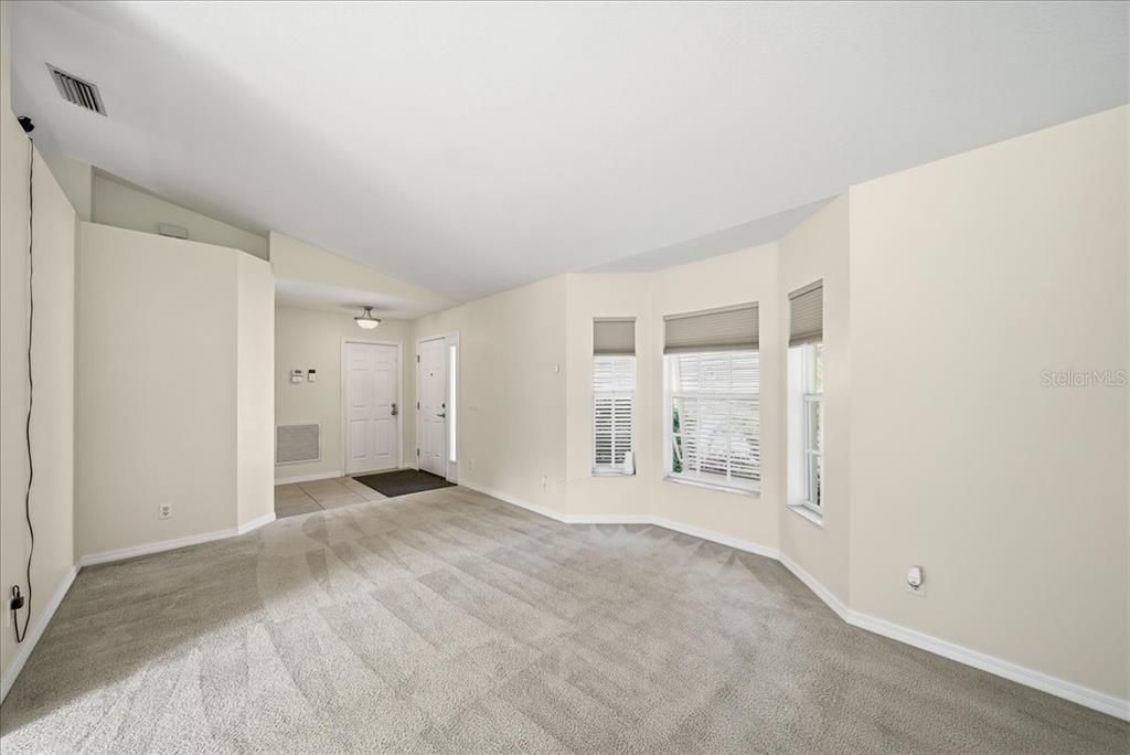 For Sale: $475,000 (3 beds, 2 baths, 1684 Square Feet)