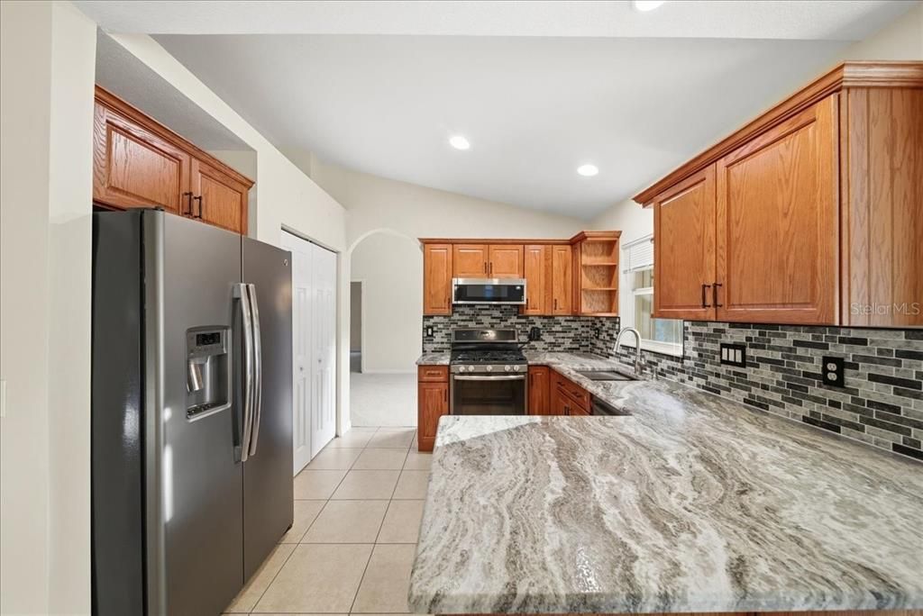 For Sale: $475,000 (3 beds, 2 baths, 1684 Square Feet)