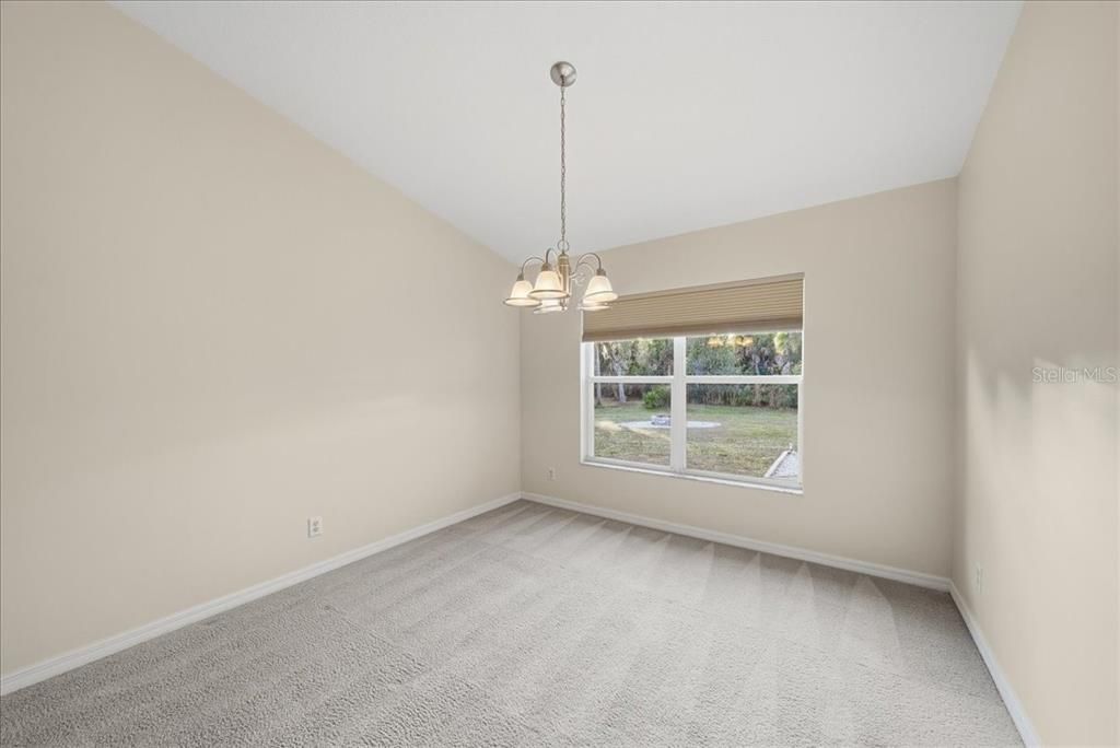 For Sale: $475,000 (3 beds, 2 baths, 1684 Square Feet)