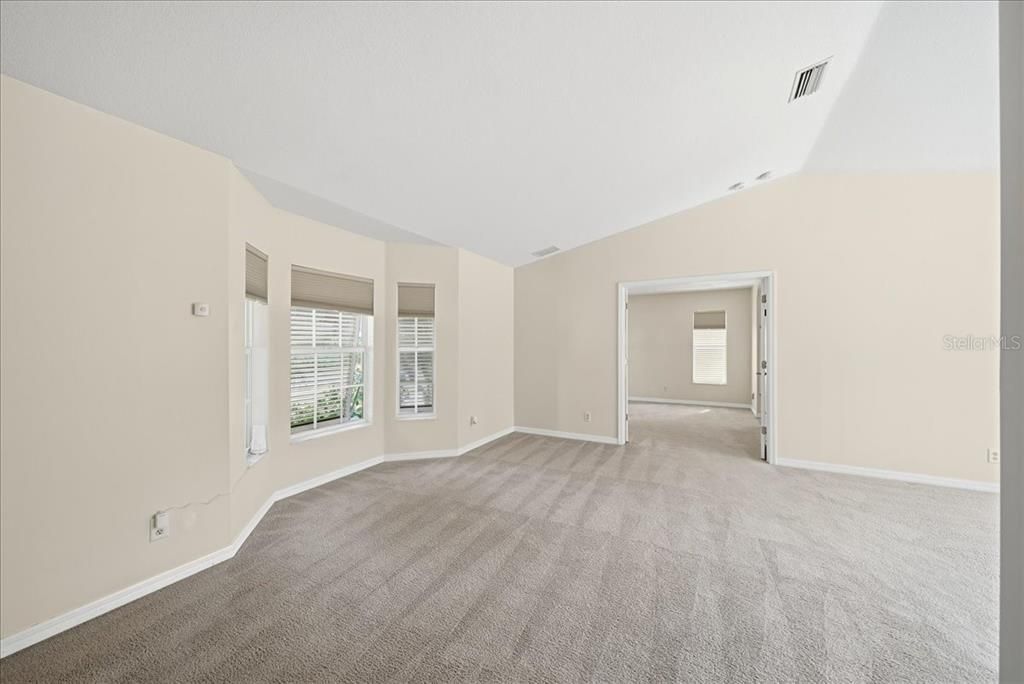 For Sale: $475,000 (3 beds, 2 baths, 1684 Square Feet)