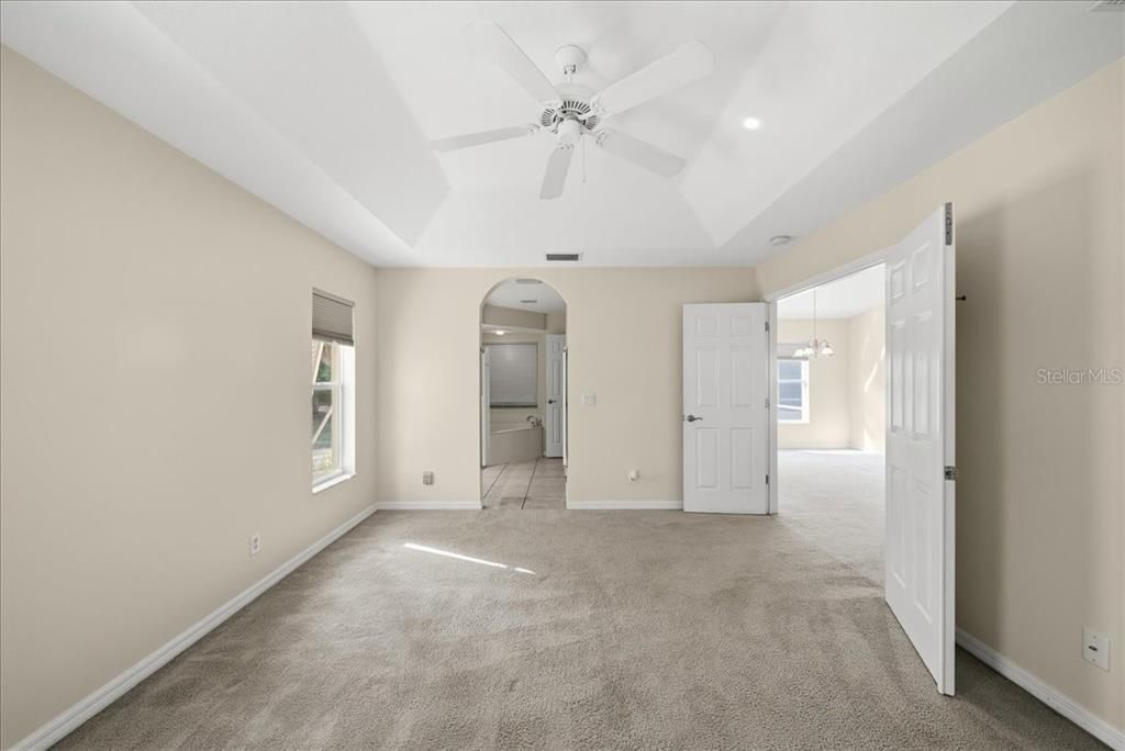 For Sale: $475,000 (3 beds, 2 baths, 1684 Square Feet)