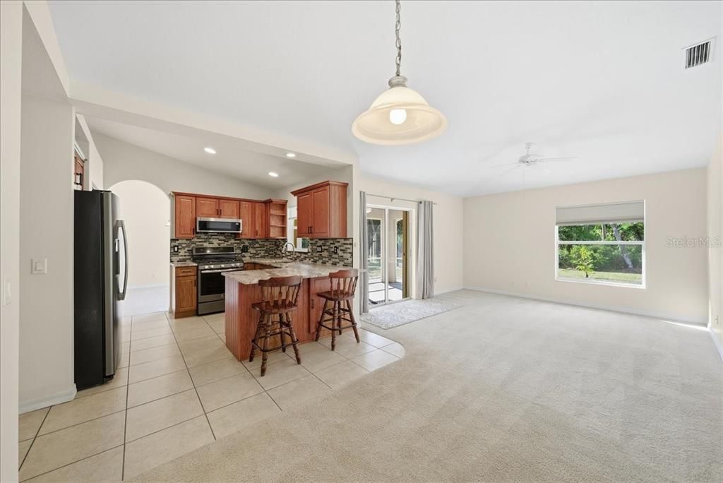 For Sale: $475,000 (3 beds, 2 baths, 1684 Square Feet)